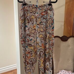 Floral Patterned Ankle Pants